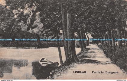 R327222 Lindlar Partie im Burgpark A Sasse
