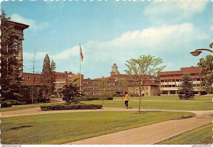 B52163 Syracuse University  usa