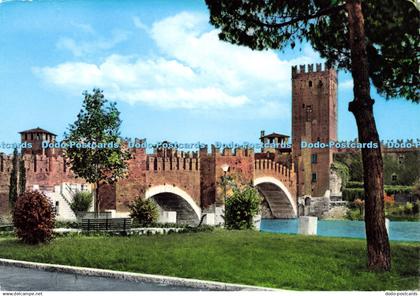 D164573 Verona. Scaligero Bridge. Visitate i Musei e Monumenti Di Verona. Gianni