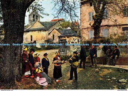 D203408 L Auvergne L Auvergne Pittoresque et le Folklore Issoirien a Ternant les