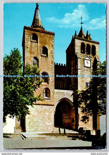 D325560 Portugal. Evora. Cathedral. Style romain gothique. Reigstado. Portugal T