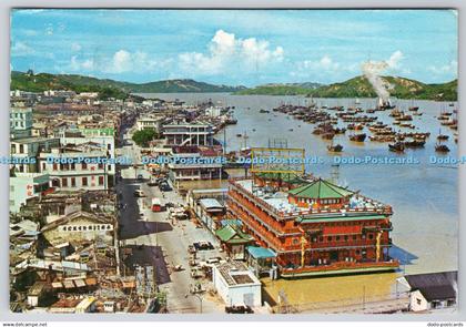 D331387 View of the Inner Harbour. Floating Casino. Macao Palace. Yat Cheung. Y.
