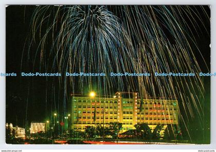 D336135 Brunei. Display of Fireworks Celebrating Brunei Nationhood B. S. Begawan