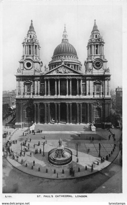 L244 England St Paul's Cathedral London vintage  postcard