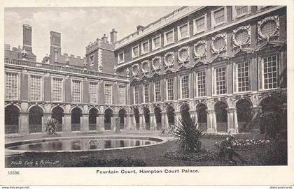 PC67100 Fountain Court. Hampton Court Palace. Gale and Polden
