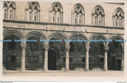 R045077 Old Postcard House Arches