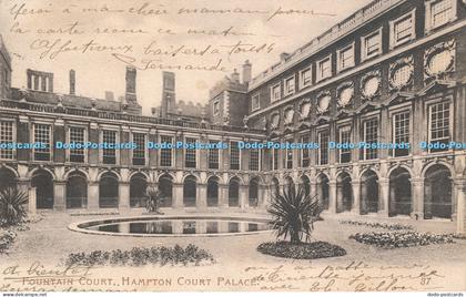 R048221 Fountain Court Hampton Court Palace 1909