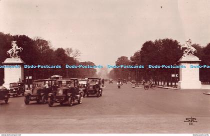 R294615 Paris Les Champs Elysees No 11 S I C