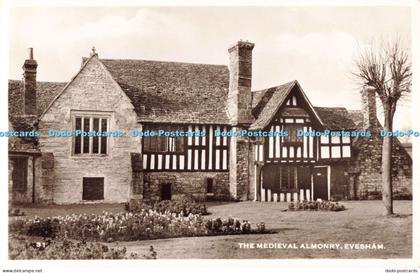 R687881 Evesham. The Medieval Almonry. RP