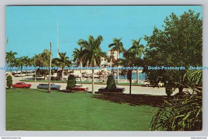 R807358 Bradenton. Florida. Municipal Pier and Yacht Basin on Manatee River. Cur