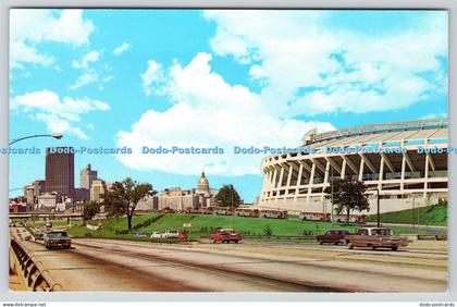 R819367 Atlanta Skyline and Atlanta Stadium. National Post Card Service