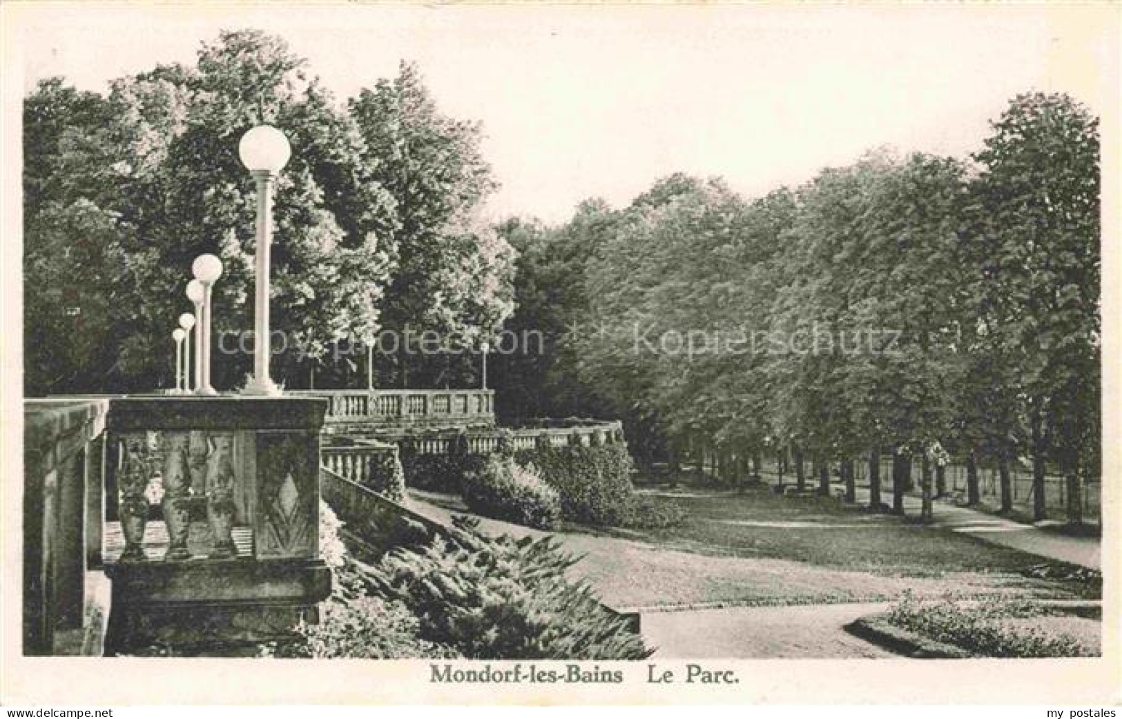 Mondorf-les-Bains Bad Mondorf Luxembourg Parc Laterne Balustrade Allee Baeume Ku