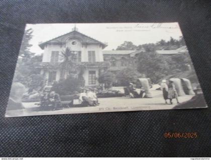 Mondorf les Bains, Sieste devant l'etablissement