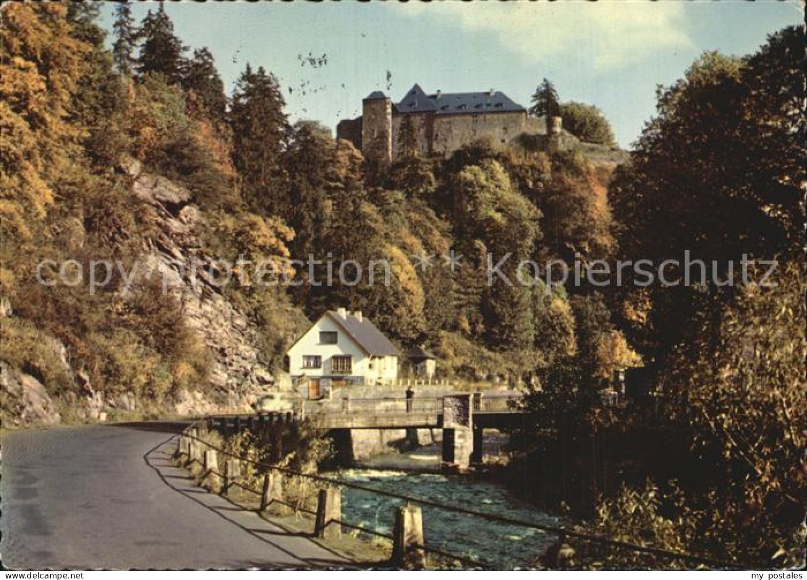 Monschau Montjoie NRW Die Rur und die Burg