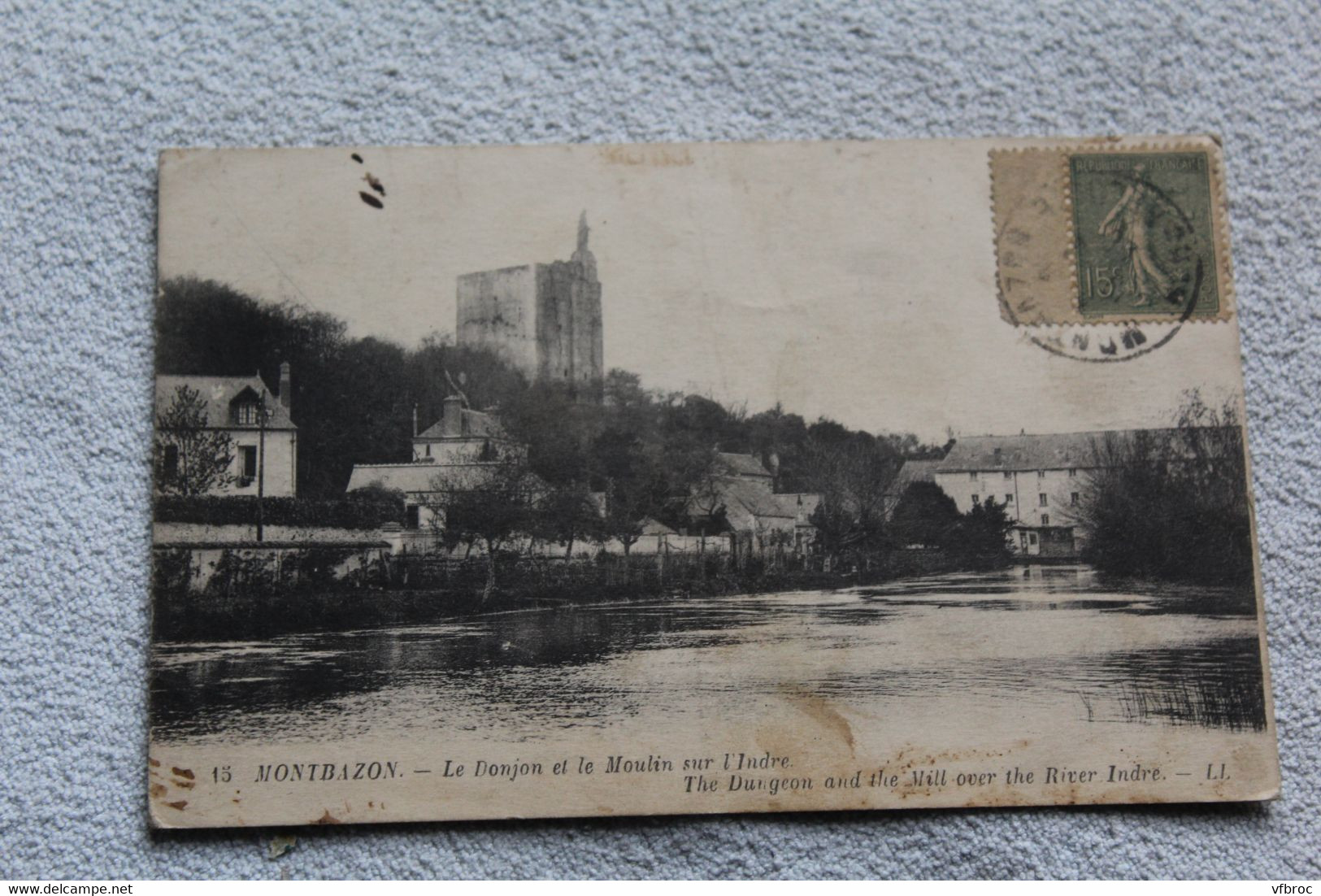 Montbazon, le donjon et le moulin sur l'Indre, Indre et Loire 37