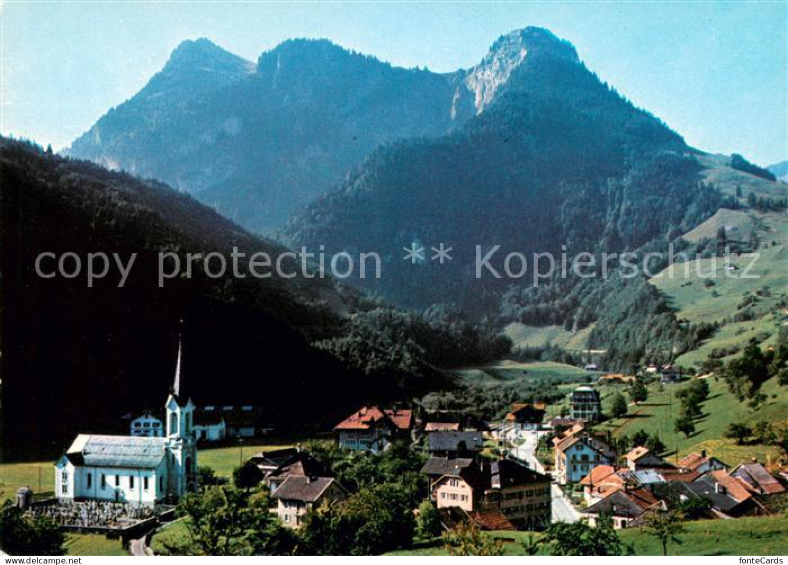 Montbovon Panorama mit Kirche
