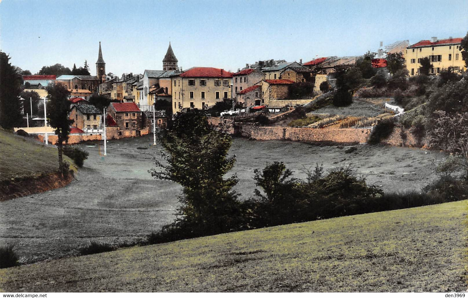 MONTFAUCON-en-VELAY (Haute-Loire) - Vue générale
