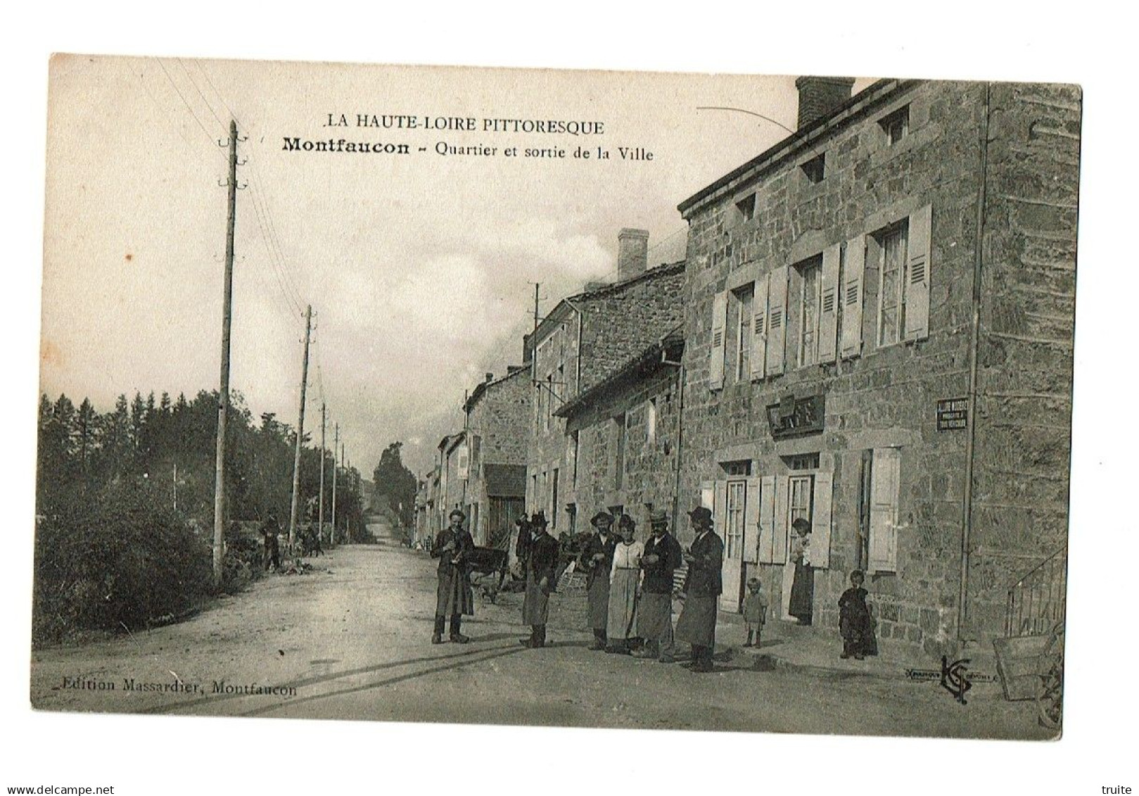 MONTFAUCON-EN-VELAY QUARTIER ET SORTIE DE LA VILLE