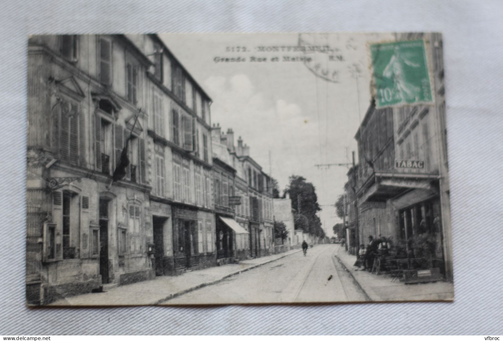 Montfermeil, Grande rue et mairie, Seine saint Denis 93