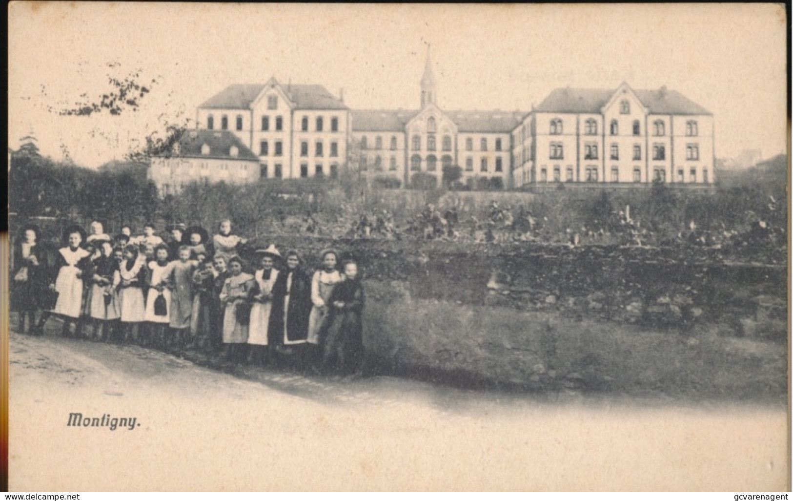 MONTIGNY     ECOLE ??