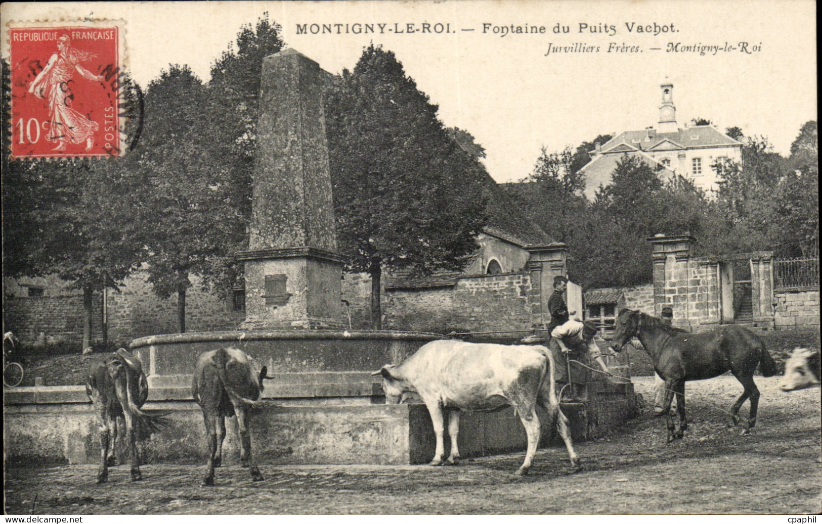 Montigny le Roi CPA Fontaine du puits Vachot (vaches)
