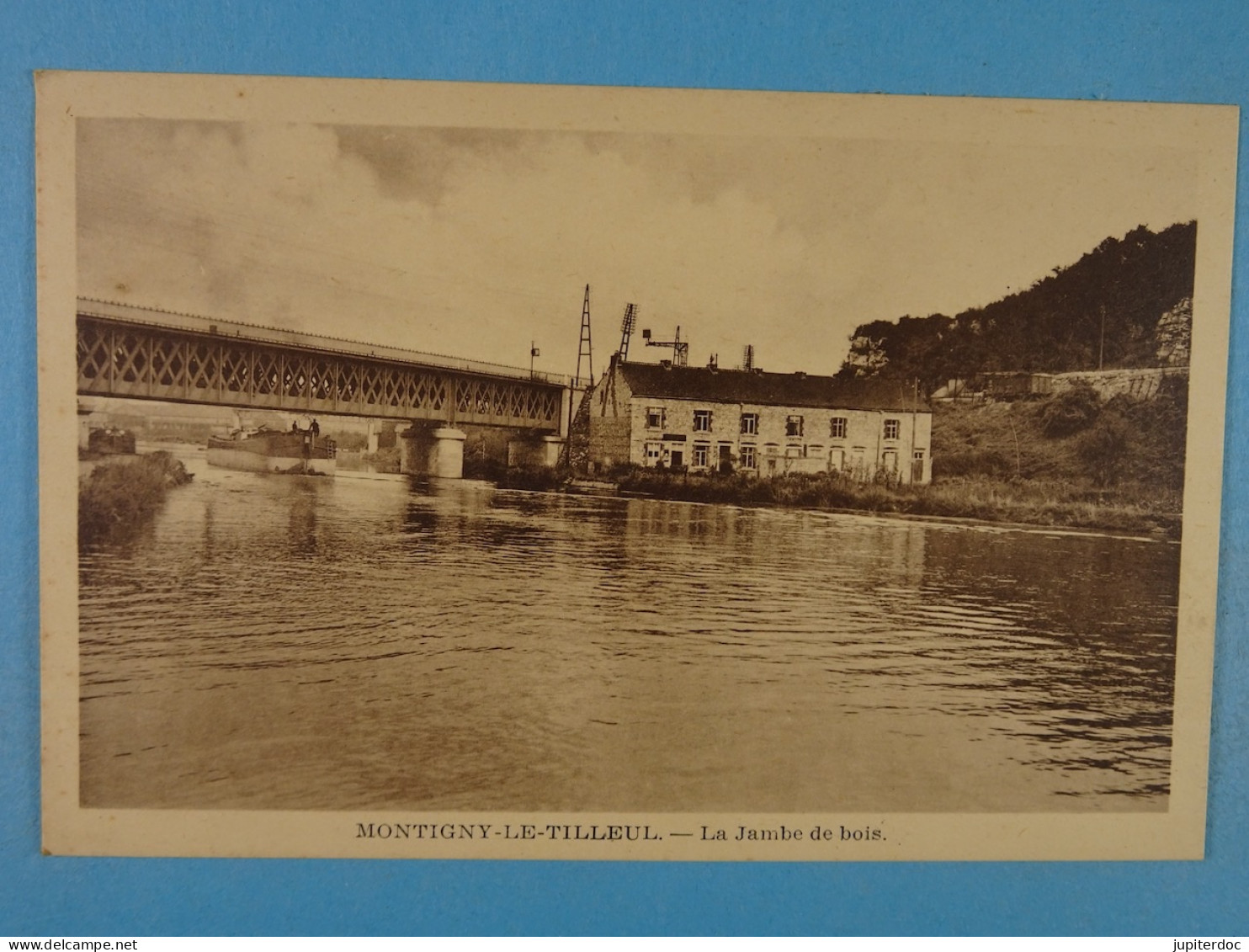 Montigny-le-Tilleul La Jambe de bois
