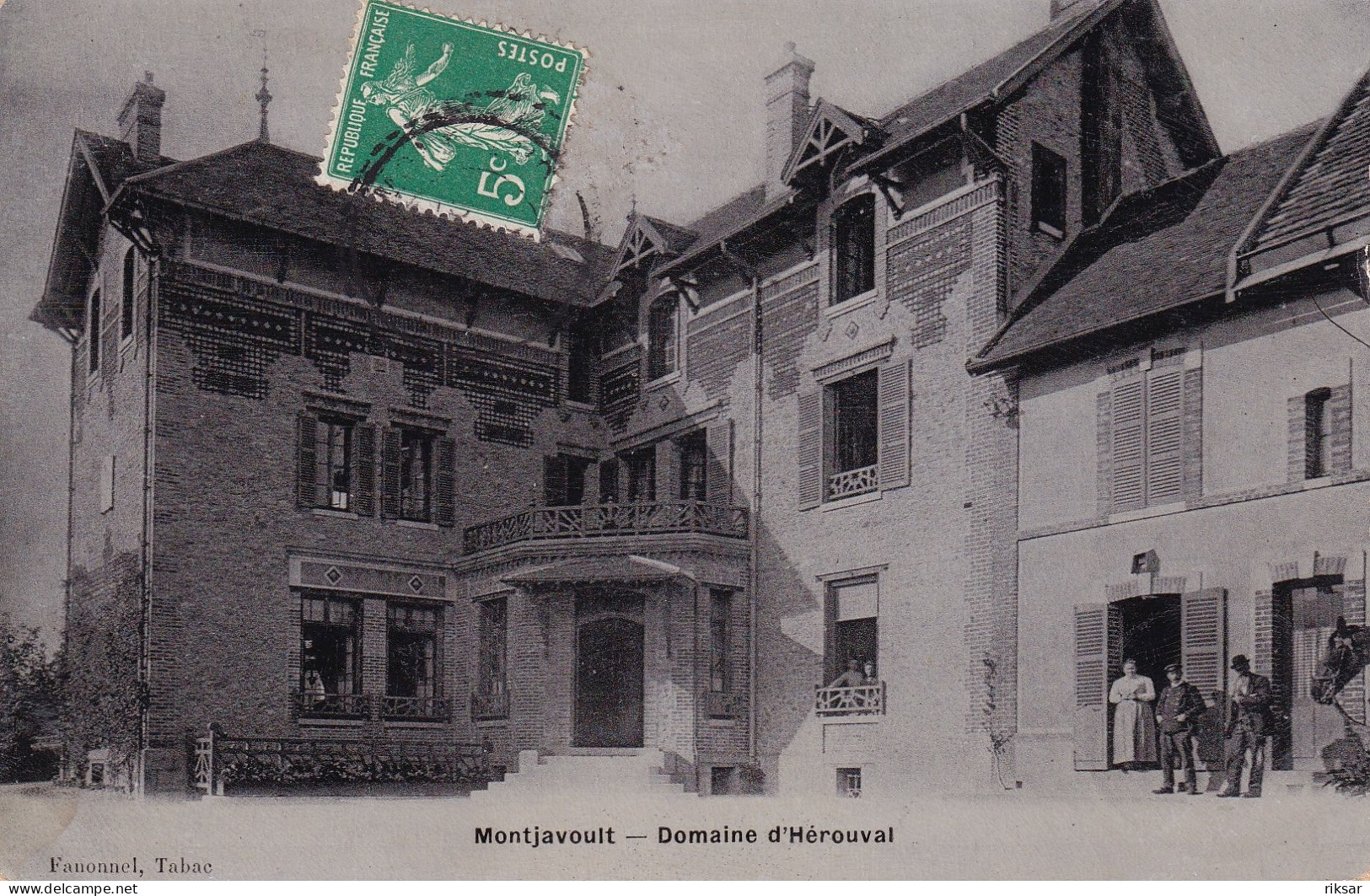 MONTJAVOULT