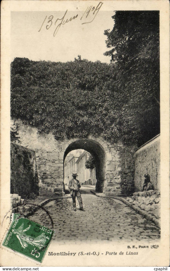 Montlhery CPA Porte de Linas