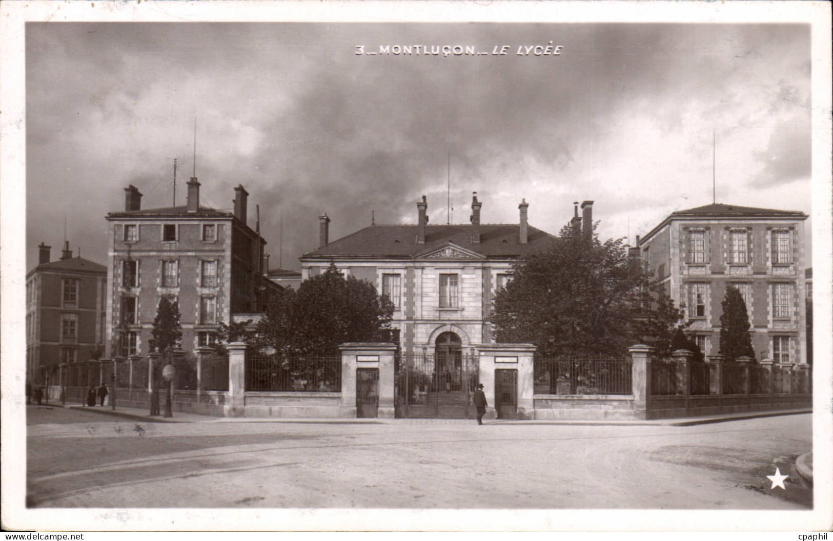 Montlucon - Le Lycee - CPA