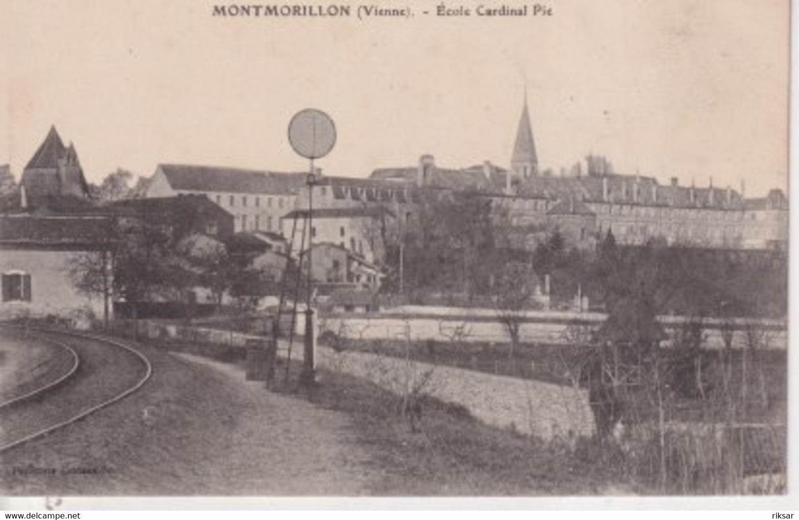 MONTMORILLON