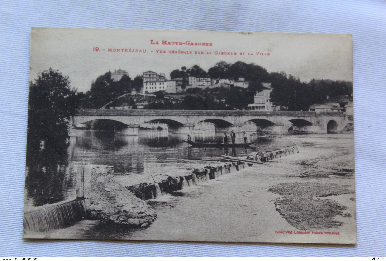 Montréjeau, vue générale sur la Garonne et la ville, Haute Garonne 31