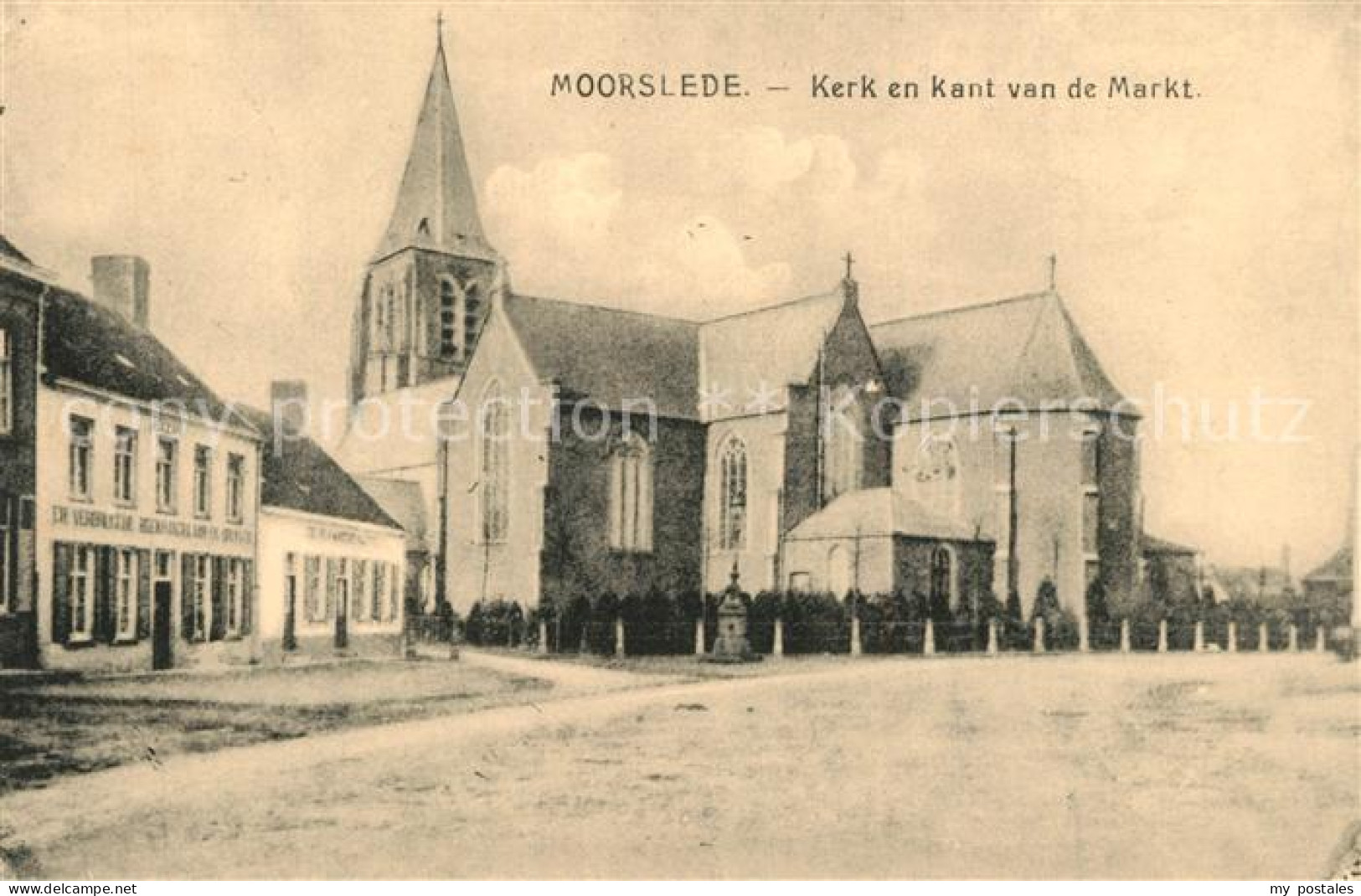 Moorslede Kerk en kant van de Markt