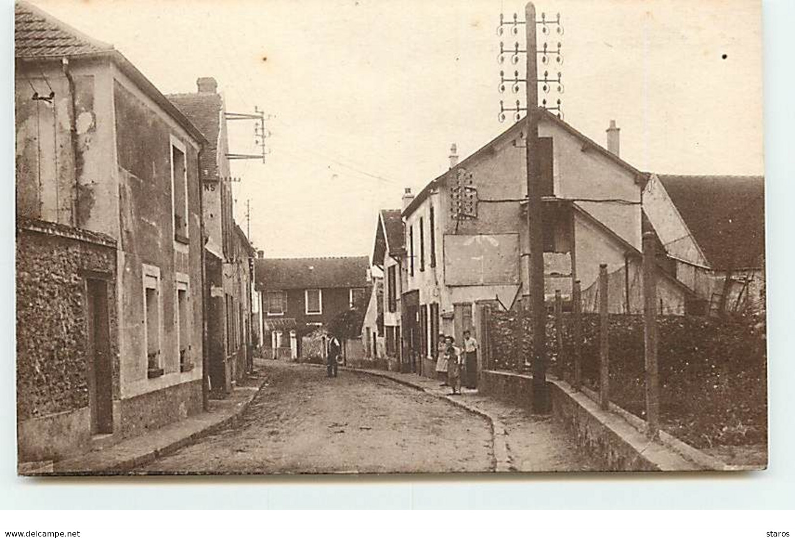 MORAINVILLIERS - Route d'Ecquevilly