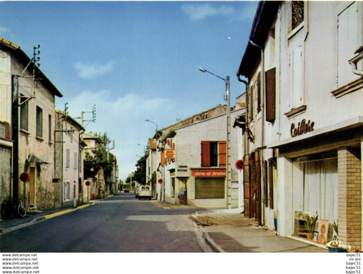 Morières lès avignon "commerces"