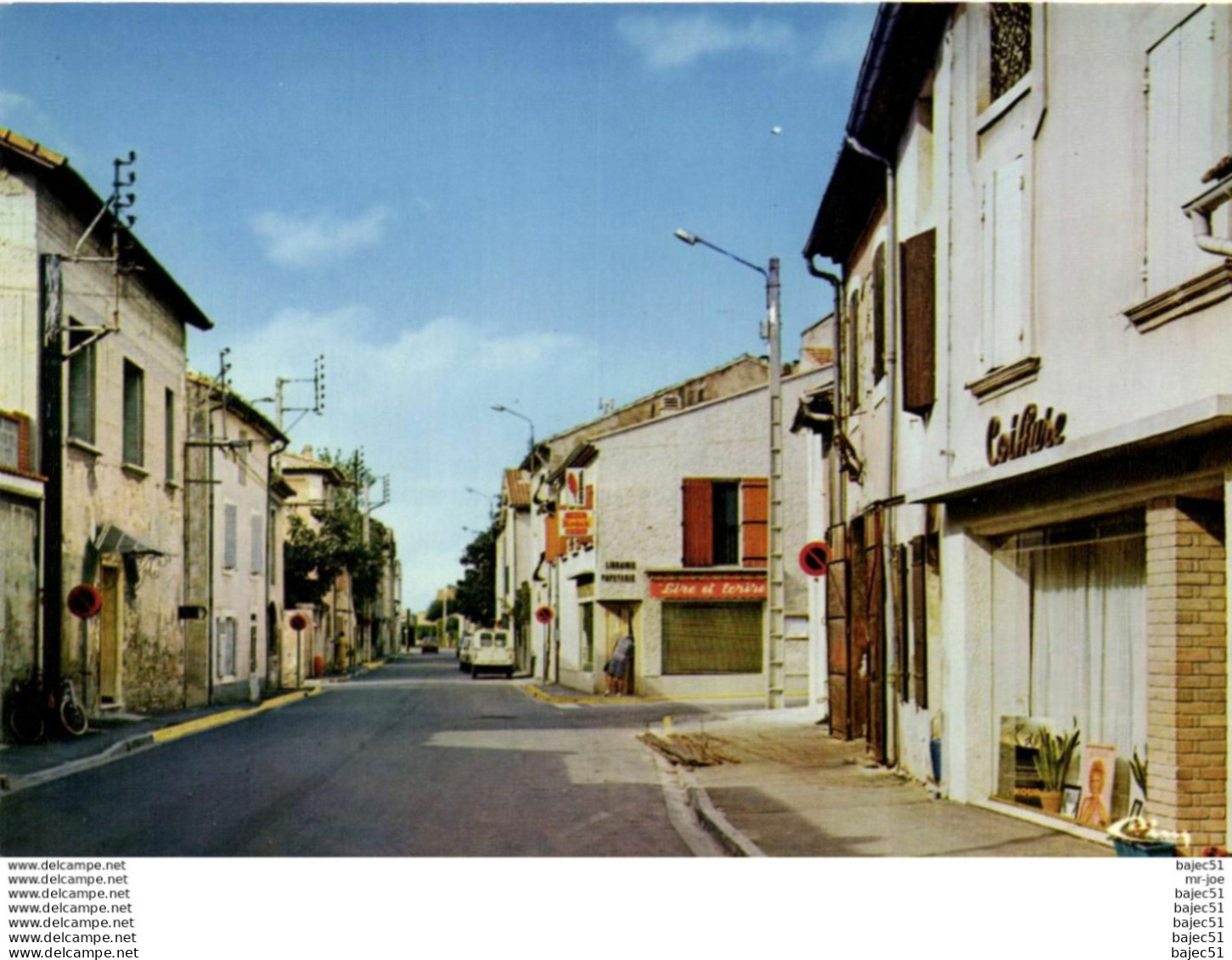 Morières lès avignon "commerces"