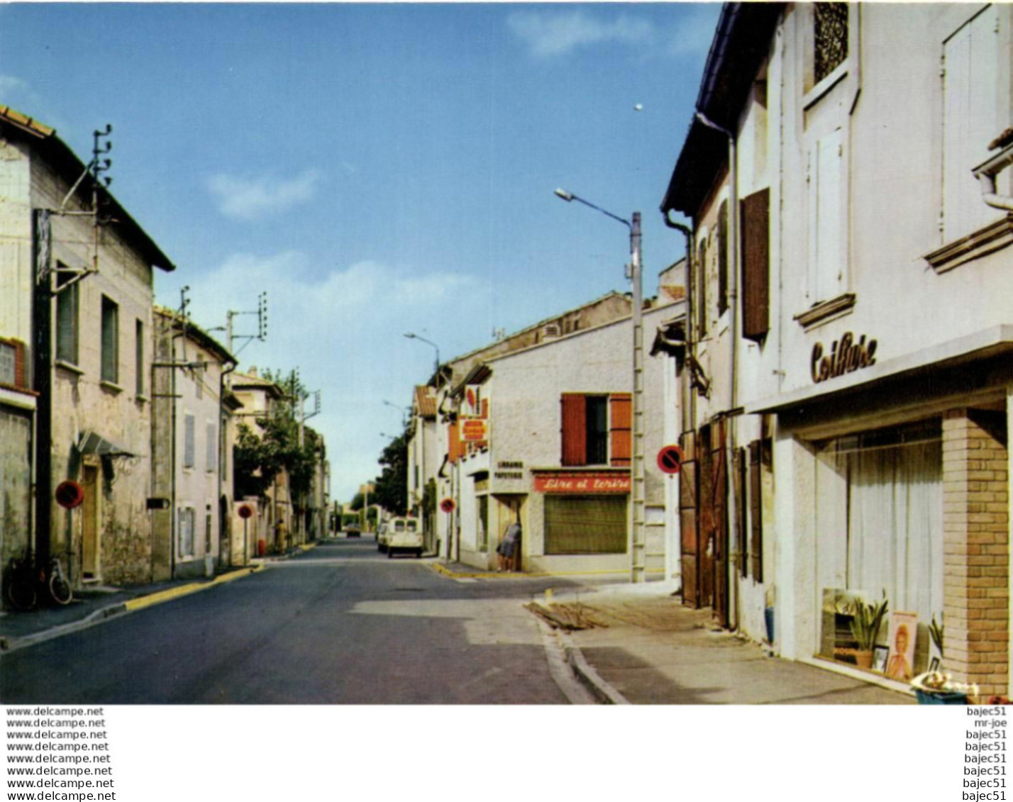 Morières lès avignon "commerces"