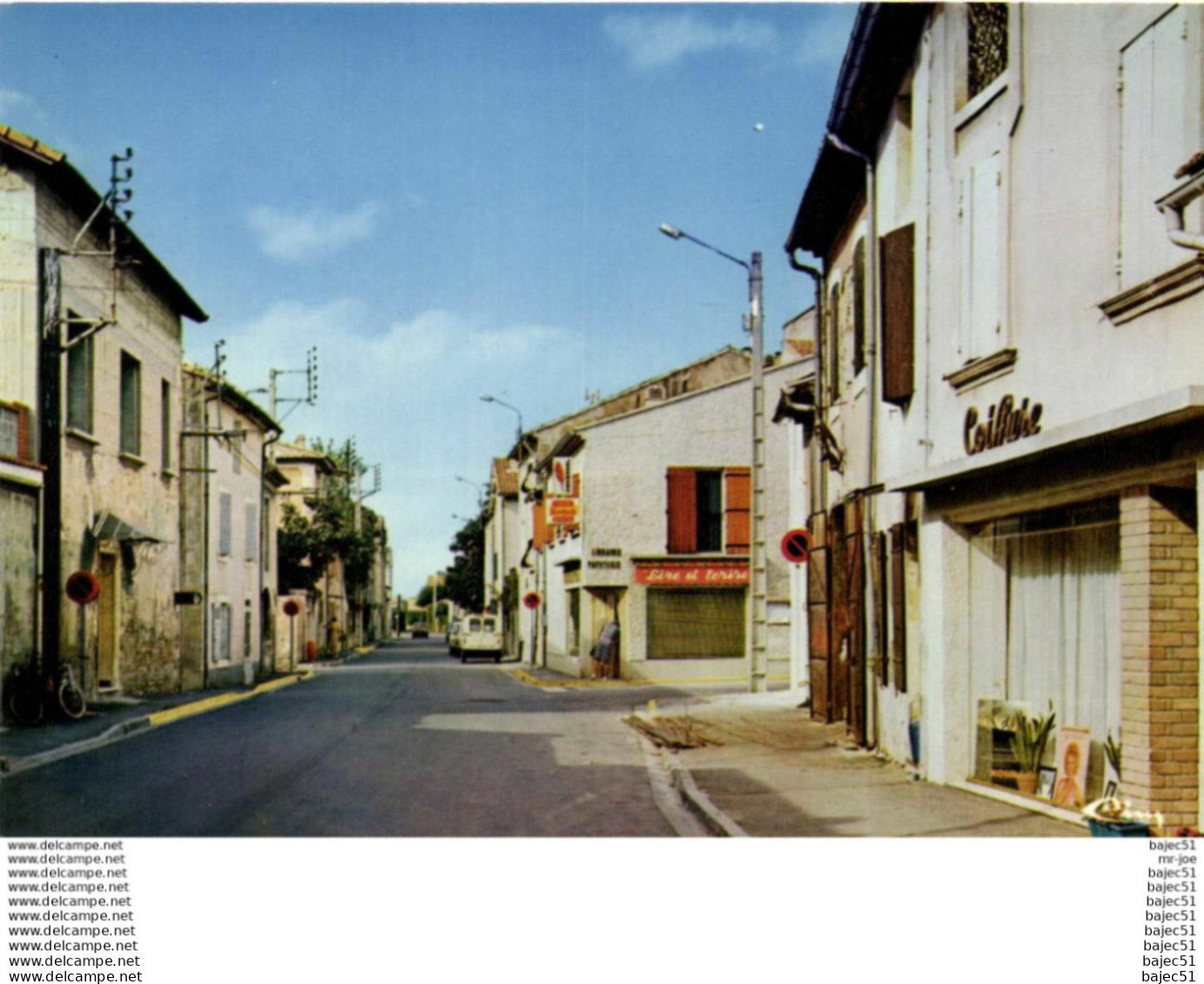 Morières lès avignon "commerces"