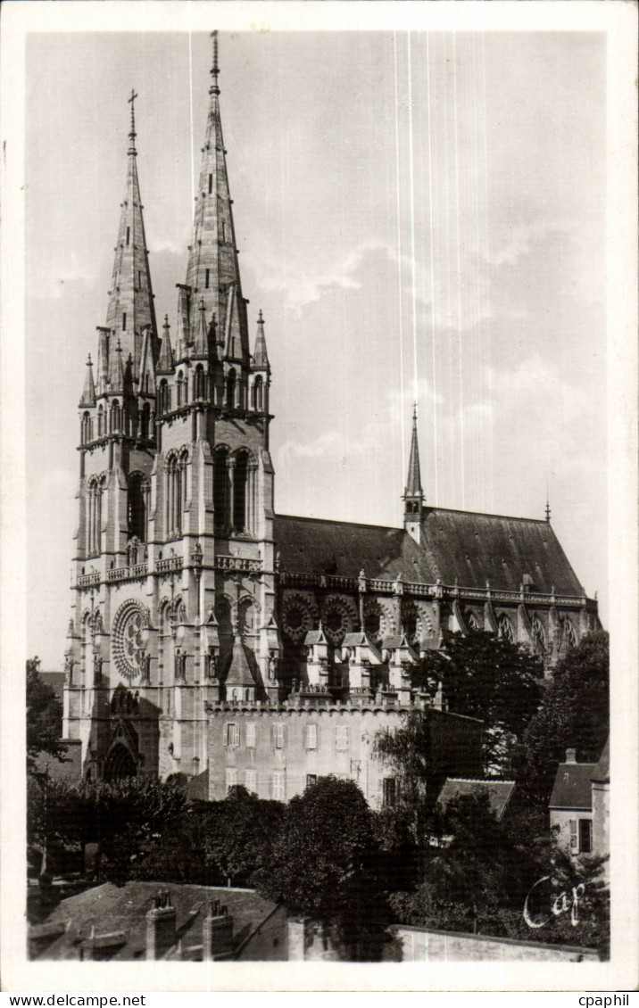 Moulins CPA Cathedrale