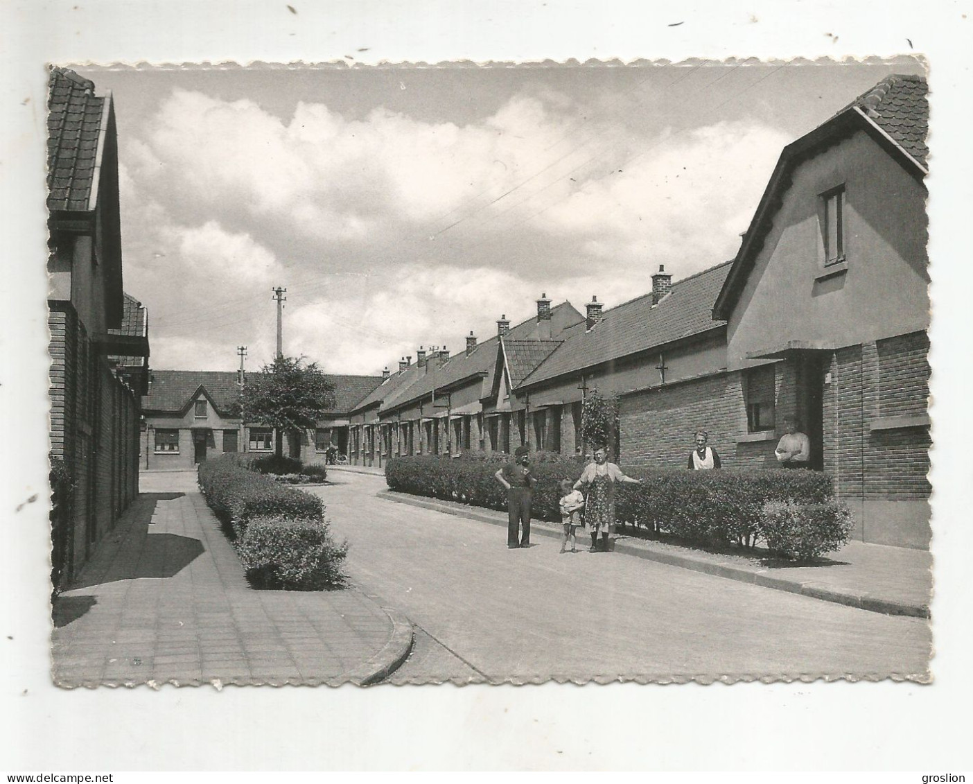 MOUSCRON LA CITE GOSSERIES (MAISONS POUR VIEUX MENAGES)