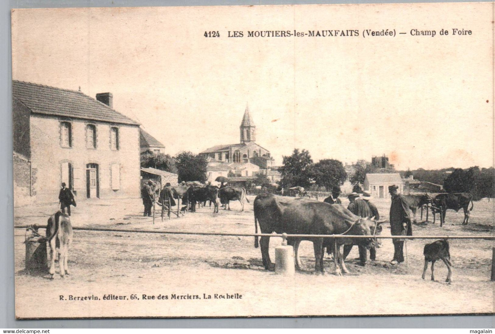 Moutiers les Mauxfaits : champ de foire