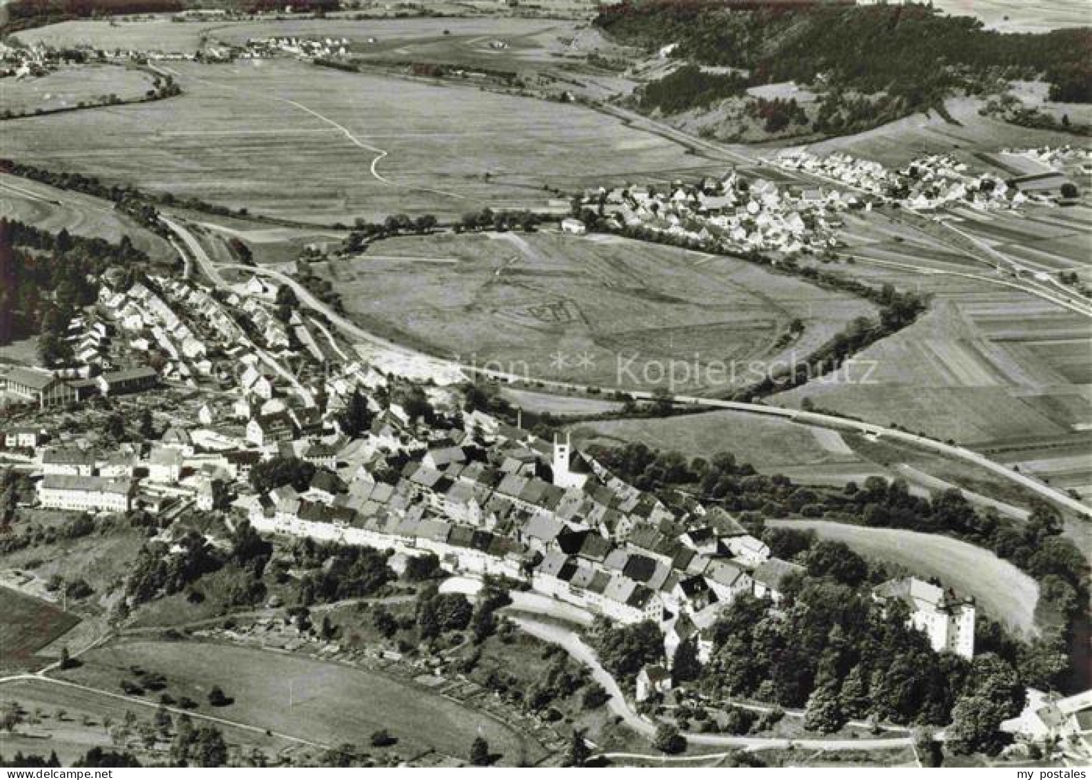 Muehlheim Donau im Oberen Donautal Fliegeraufnahme