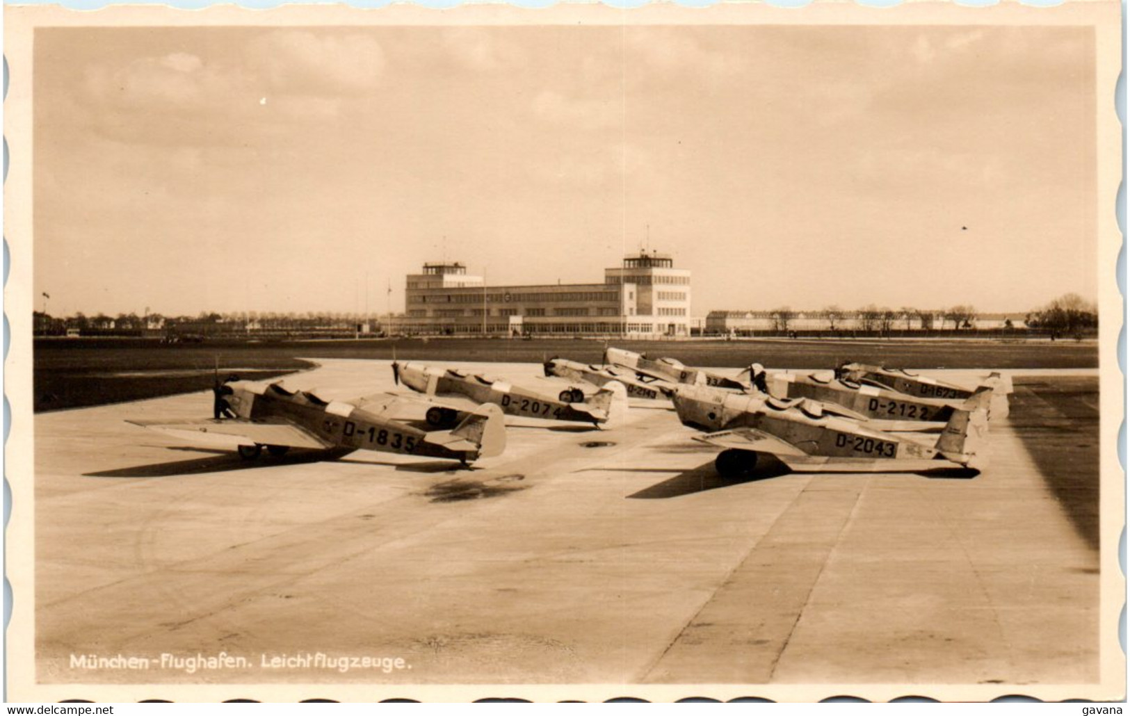 MUNCHEN - Flughafen - Leichtflugzeuge