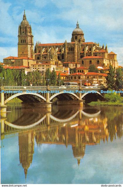 D001879 Salamanca. Catedral y Rio Tormes. Cervantes