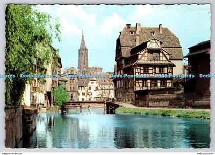 D331171 Strasbourg. La Petite France. Images de France. 1967
