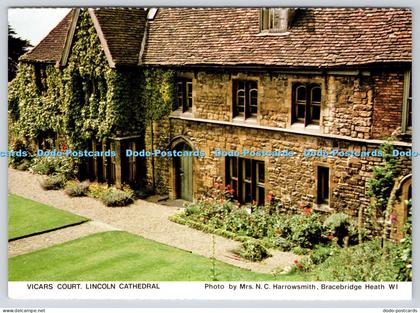 L370942 Lincoln Cathedral Vicars Court Lincolnshire North Lincolnshire South and