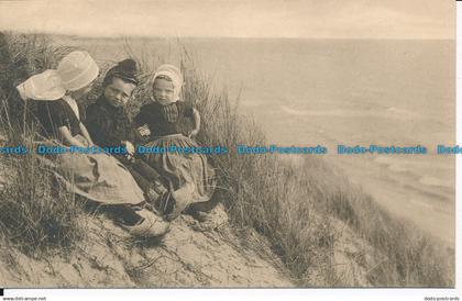 R045394 Kinderen op Het Duin. Zeeland. Salmon