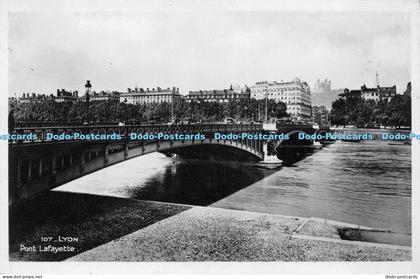 R058689 Lyon Pont Lafayette La Cigogne