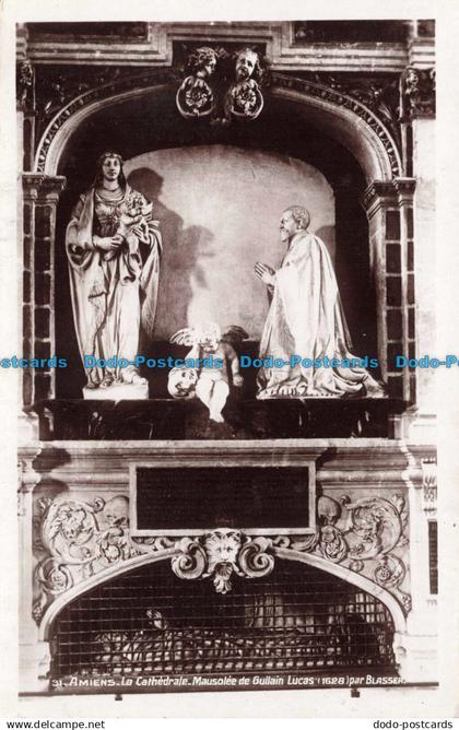 R663357 Amiens. La Cathedrale. Mausolee de Guilain Lucas par Blasser. Veron