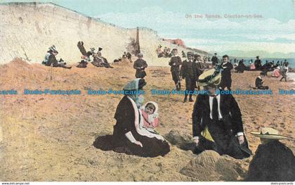 R667401 Clacton on Sea. On the Sands. Postcard