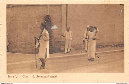 uk41881 cina suonatori cicchi china folklore costume